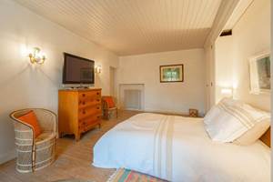 chambre-double-spacieuse-charente-maritime