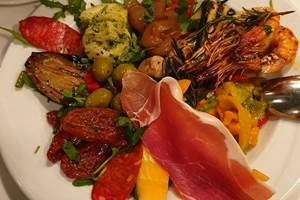 Repas au restaurant L'Angolino