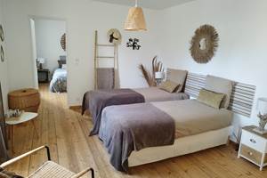 Chambre 1 configurée en deux lits