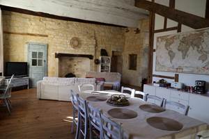 Château de Saint Chamarand, Aile Renaissance, salon et cuisine