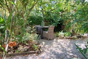 16-bis-gite-hotel-marssac-jardin-ombragé