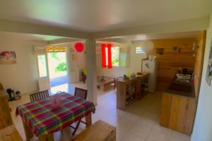 Grand séjour ouvert sur la terrasse