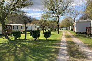 Camping Nature, grand emplacement vue lac