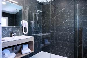 Hôtel Le Galion | salle de bain