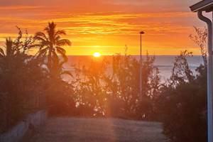 coucher de soleil à Trou d'eau vue du jardin