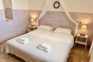 La chambre double au rez-de-chaussée