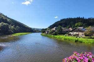 la Rivière La Semois, vue de la passerelle à Mouzaive