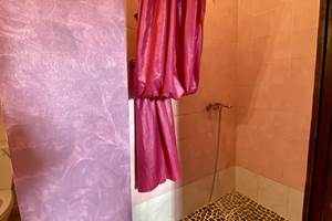 Château Villemagne gîte 336 salle d'eau chambre 2