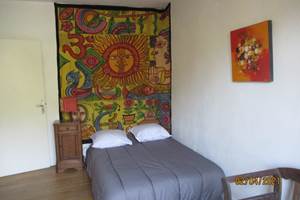 Chambre moyenne Lit tenture cadre, bout banquette ++