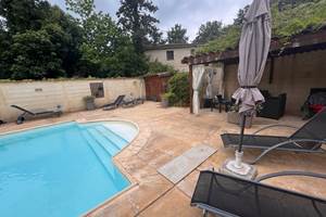 Piscine cote marches