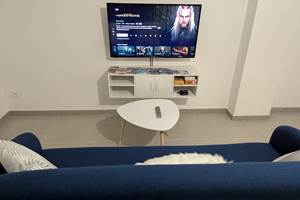 Salon (Amazon Prime)