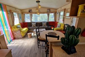 camping-la-perle-creuse-MH-Californie-pièce de vie