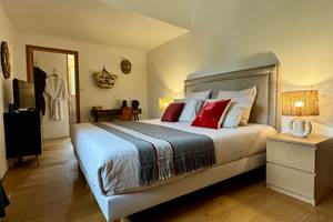 La serre des Mourgues-Chambre Marius