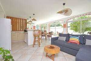 villa-les-salines-flamant-location-appartement-maison-vacances-grau-du-roi-jardin-proche-plage
