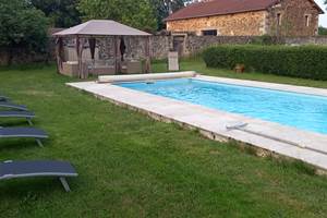 Salon de jardin et piscine, Maison d’hôtes la Babinerie,  Saint Léonard de Noblat, Haute Vienne, Nouvelle Aquitaine,