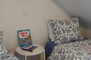 04-chambre-lit-double-bd-gite-lecureuil-namur-wepion.jpg