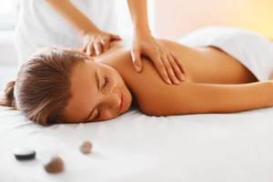 Massage-femme-dos