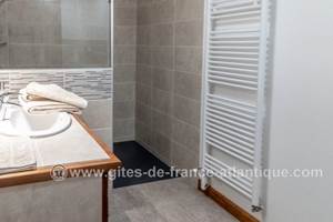 Chambre Denise salle d'eau