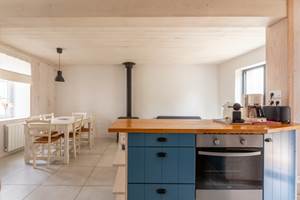 location-la-couarde-cuisine-ouverte