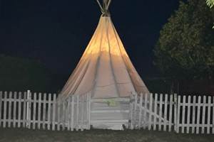 Logis-Les-Trois-Moulins-Ile-de-Ré-Tipi-nuit-insolite