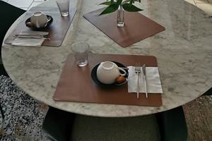 Table petit déjeuner intérieur