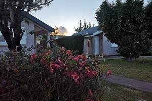 volcan en éruption vue du jardin