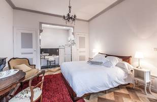Chambre Ravel avec baignoire et douche