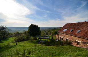 Le jardin et la terrasse avec vue sur Turenne