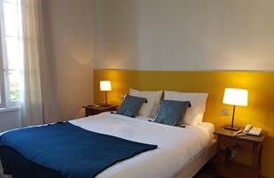 Chambre standard double vue sur le village