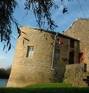 Musée de Warcq et la Tour de l'eau