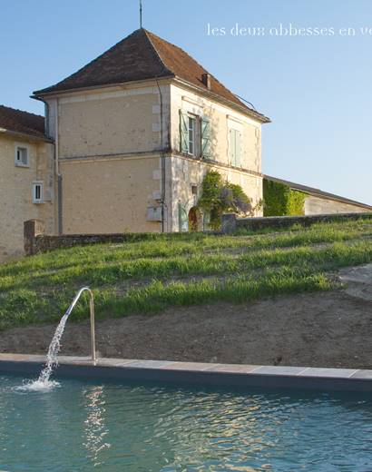 Piscine Chauffée 4 x 14 m Volet roulant Immergé Deux Cascades massantes