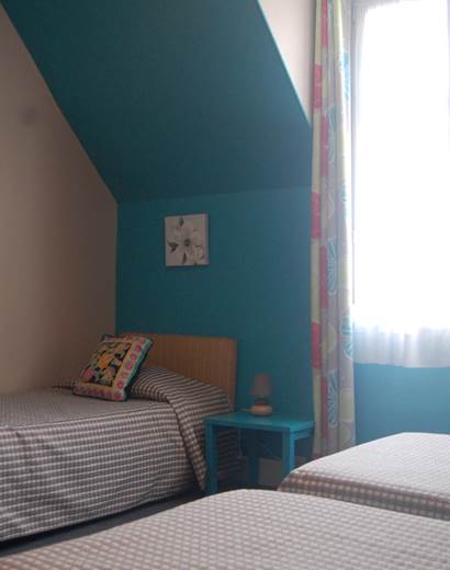 Chambre 3 petits lits HJB proche du jardin du Luxembourg