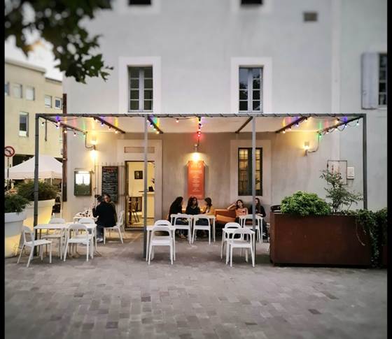 BLOC G, chambre d'hôtes et restaurant