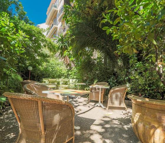 Le Windsor Jungle Art Hotel