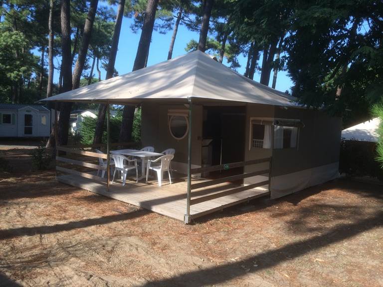 Bungalow Toilé Lodge - Camping Les Pins d'Oléron - Ile d'Oléron