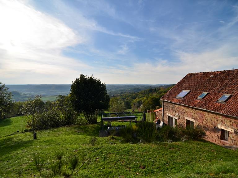 Le jardin et la terrasse avec vue sur Turenne
