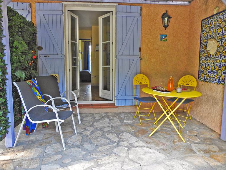 terrasse ombragée plein sud