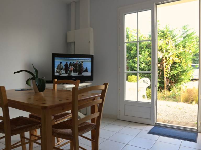 Salon dans une suite de l'Hôtel Résidence les Alizés à Oléron