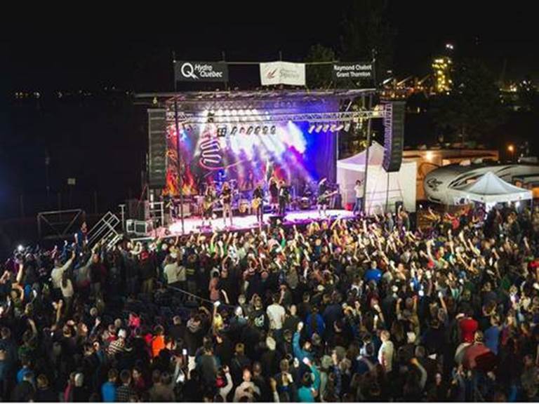 festival-de-culture-et-musique-traditionnelles-les-grandes-veillees-spectacle