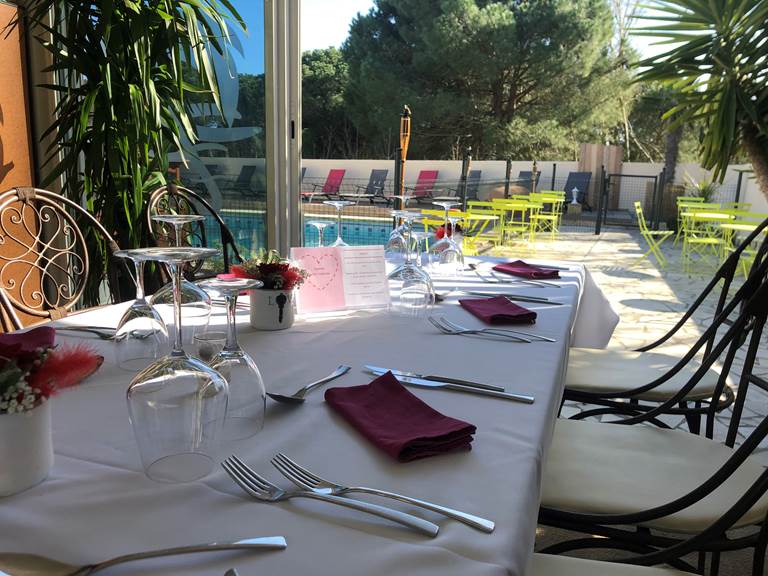 restaurant