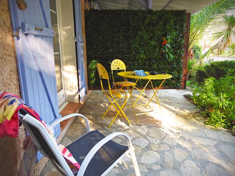 terrasse ombragée plein sud