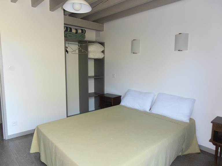 Chambre avec lit en 140