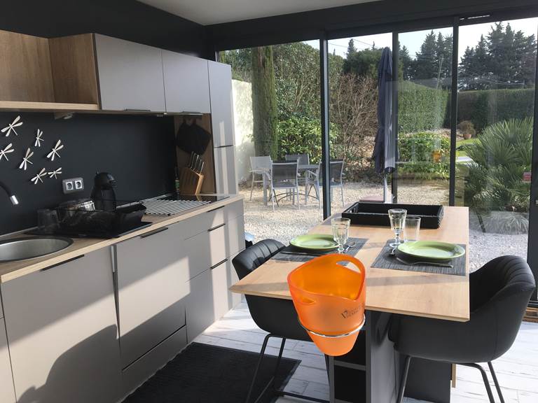 espace cuisine tout equipé