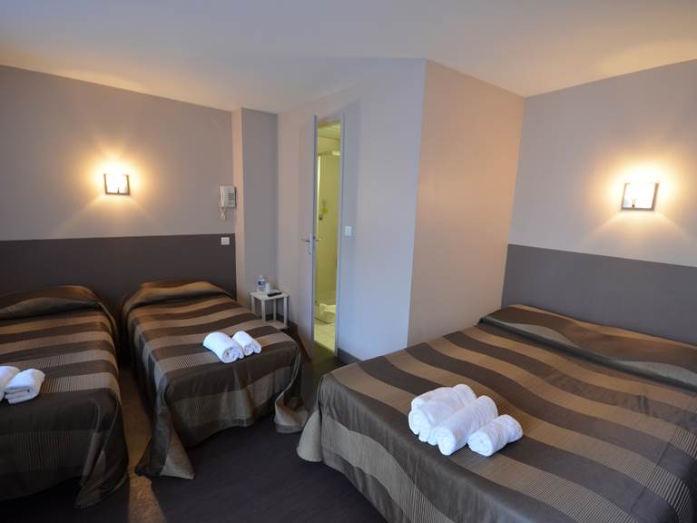 La_Regence_Lourdes_Chambre_Quadruple_Famille