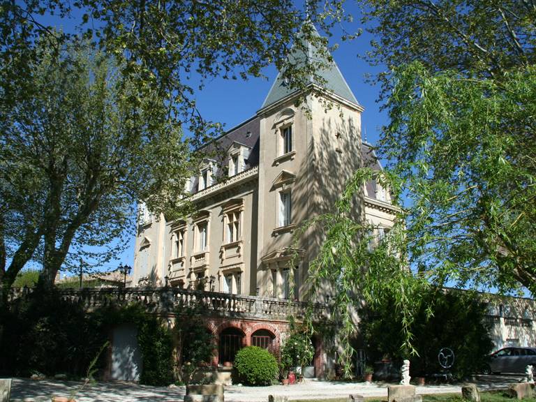 LE CHATEAU