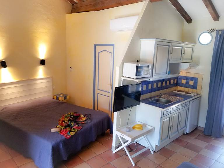 grand studio climatisé